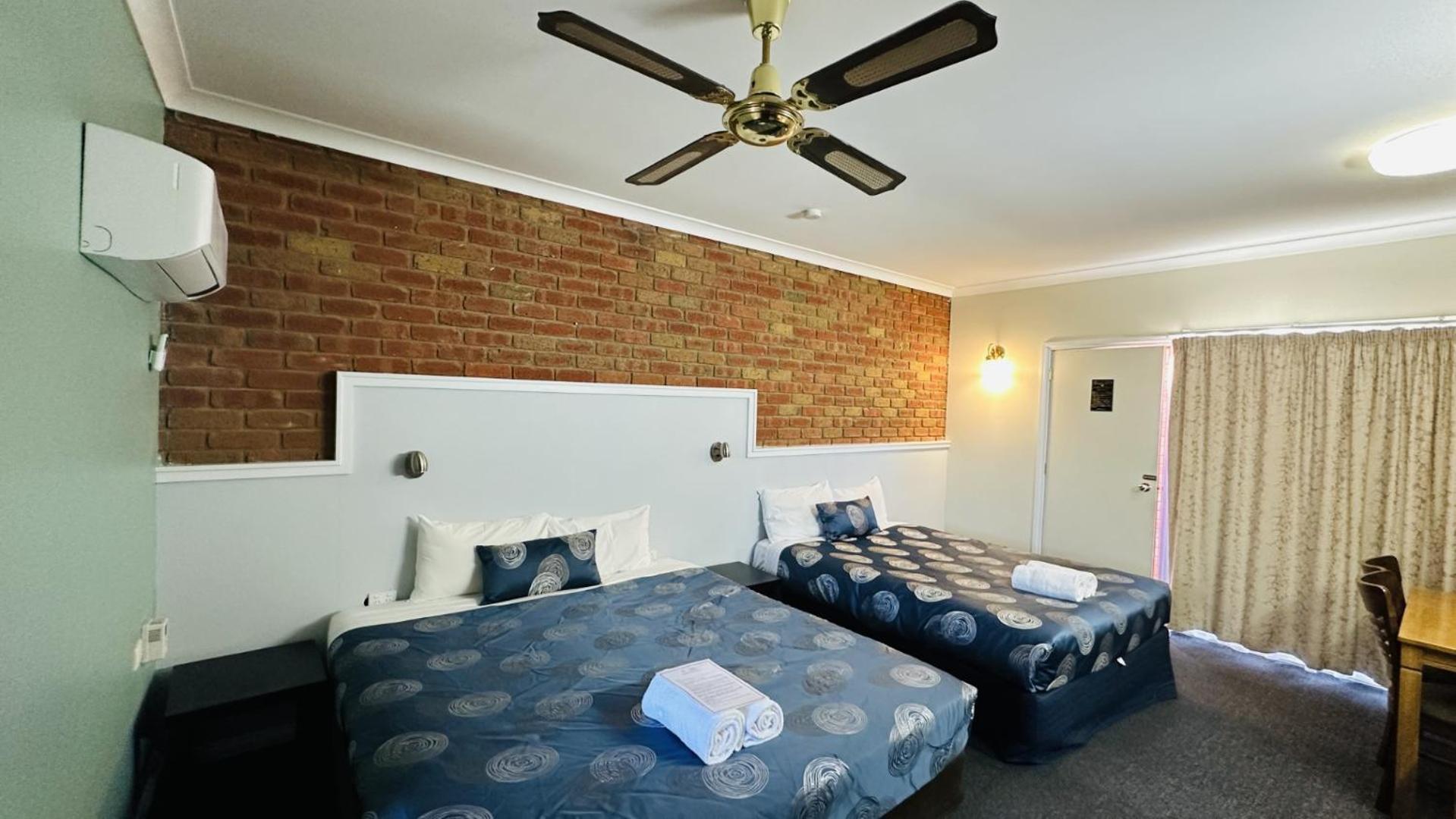 Early Australian Motor Inn Mildura Exterior photo