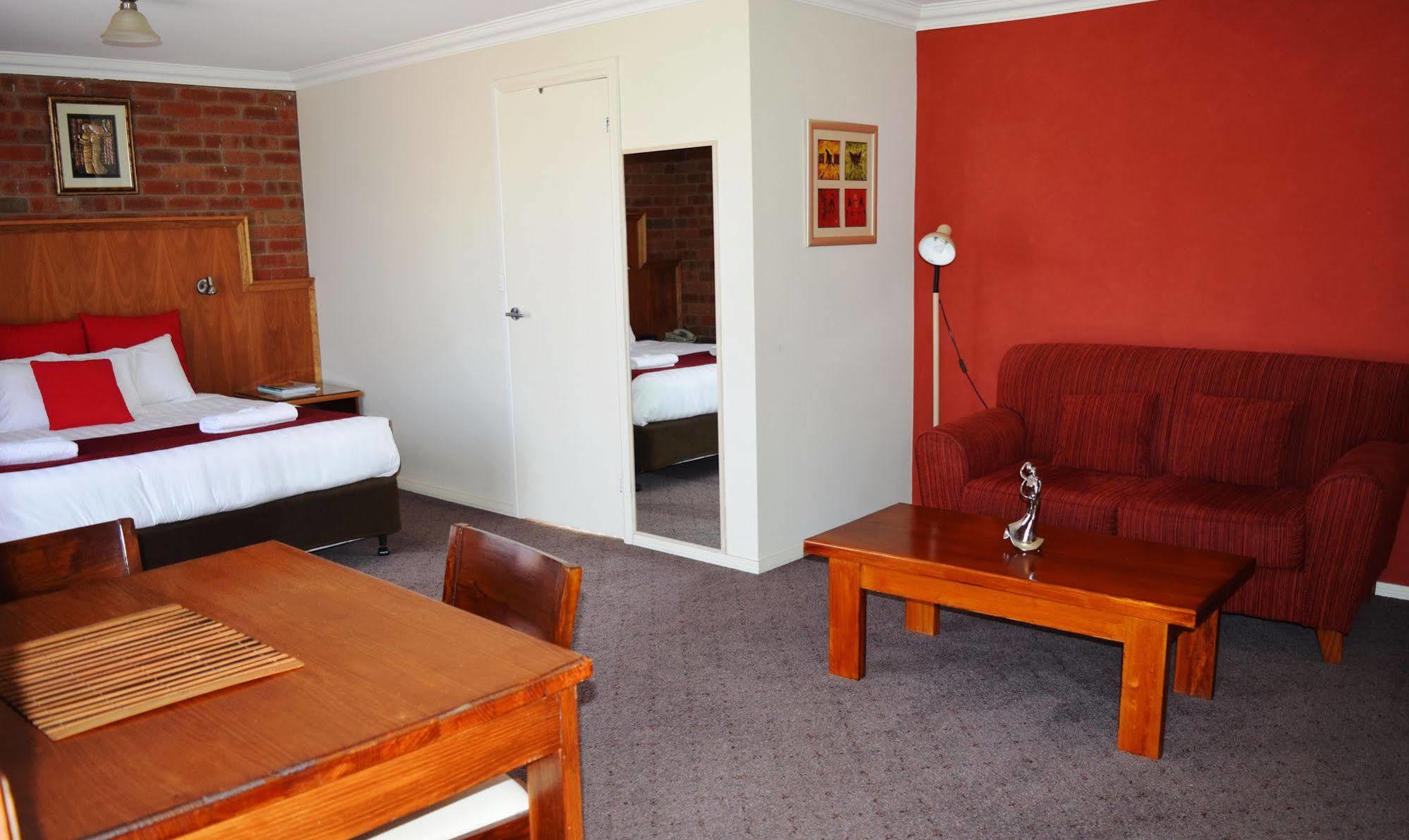 Early Australian Motor Inn Mildura Exterior photo