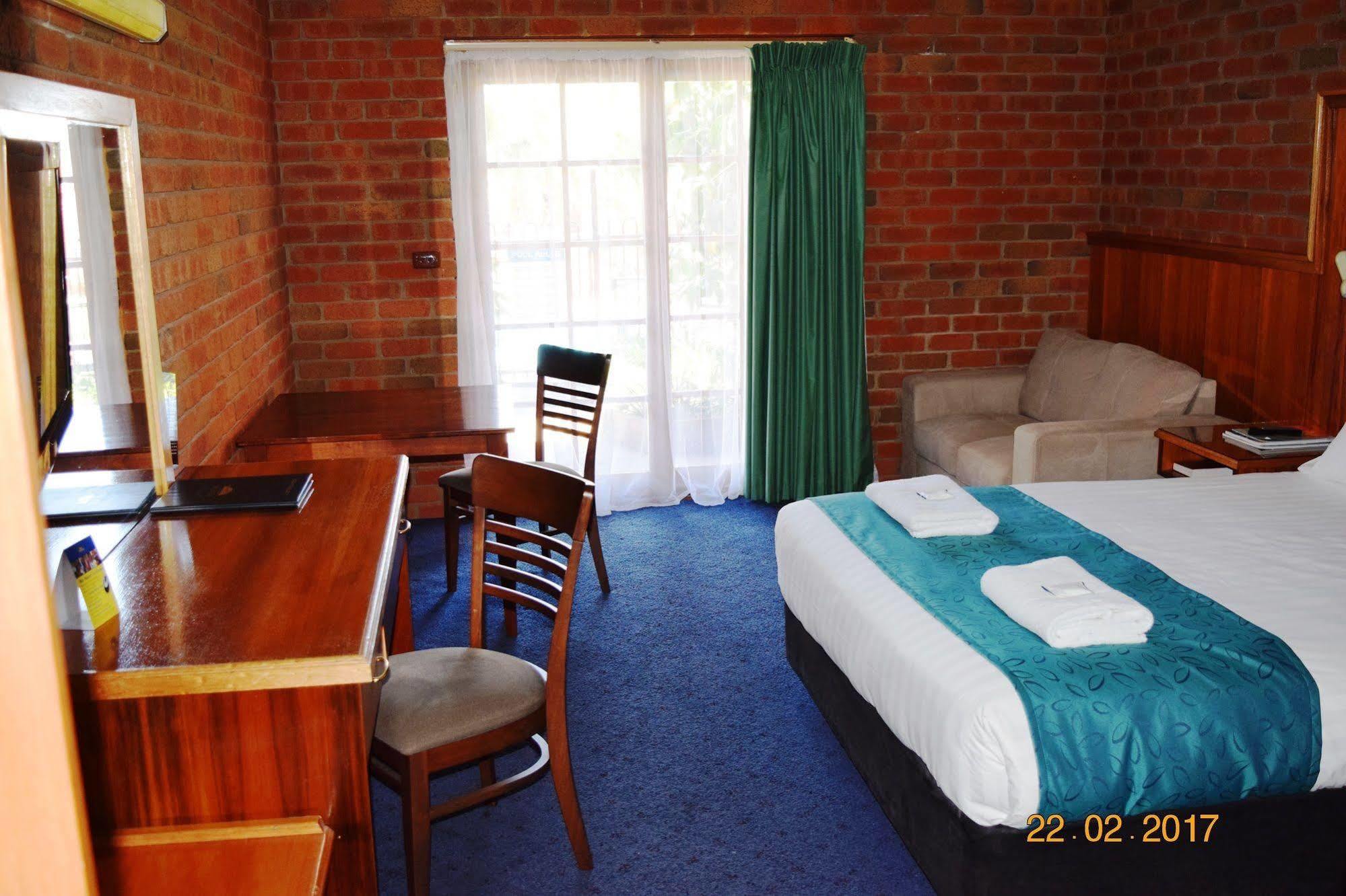 Early Australian Motor Inn Mildura Exterior photo